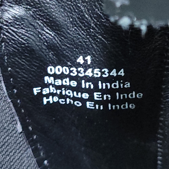 Free People Atlas Black Chelsea Boots - Picture 14 of 15